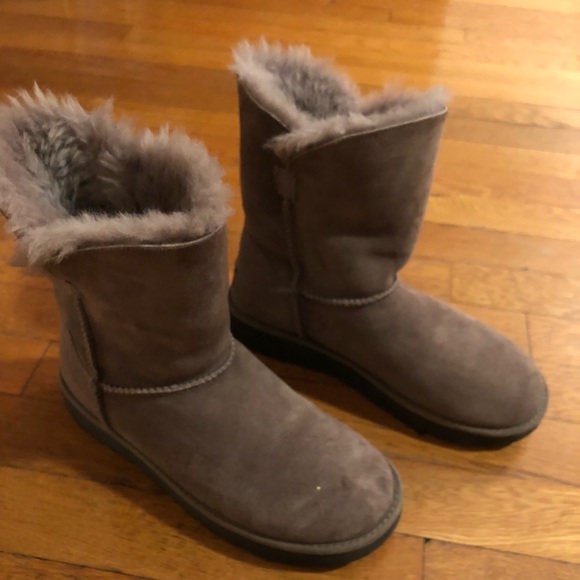 ugg classic cuff short grey